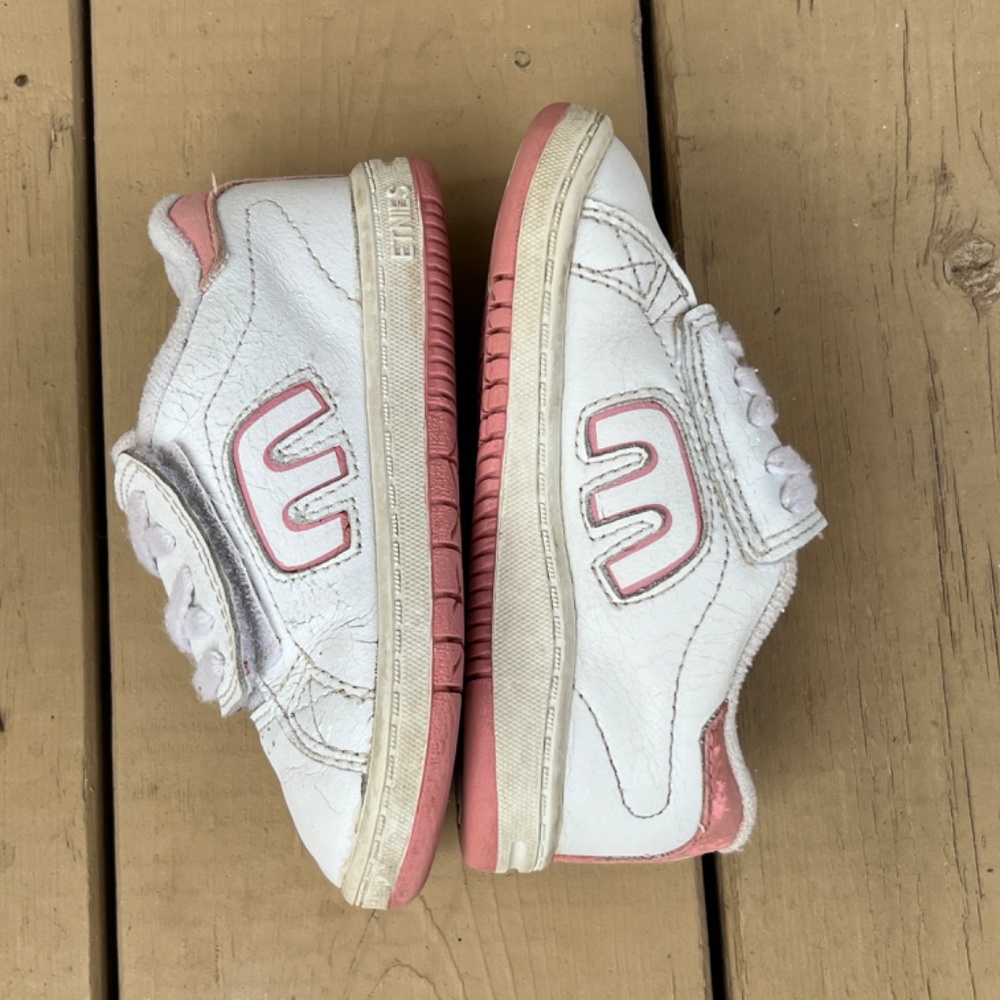 Etnies Toddler Callicut Sneakers White and Pink Leather Shoes Toddler Size 7T